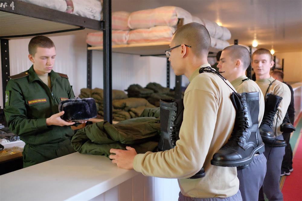 призывники в части